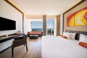 Superior Room, Balcony, Sea View | 1 bedroom, premium bedding, in-room safe, iron/ironing board