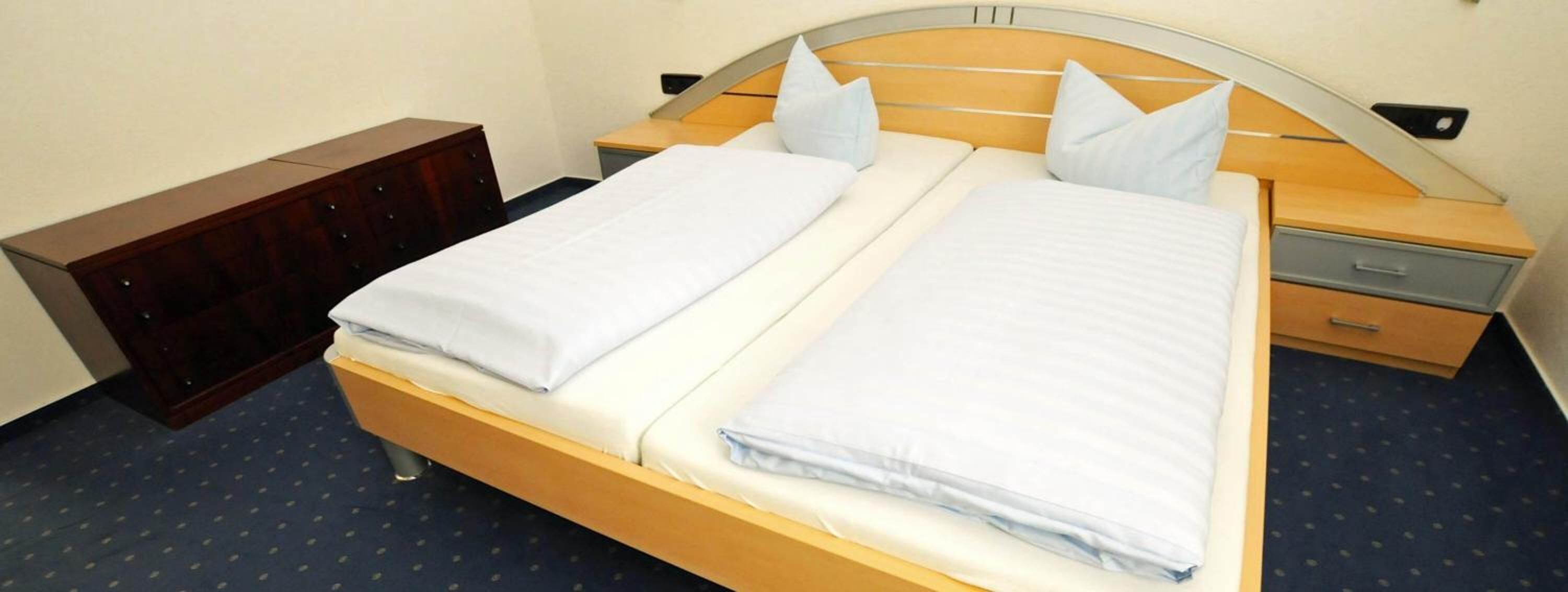 cots/infant beds, free wifi, bed sheets