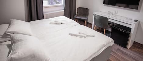 Chambre avec lits jumeaux | Accès au Wi-Fi (inclus), literie fournie