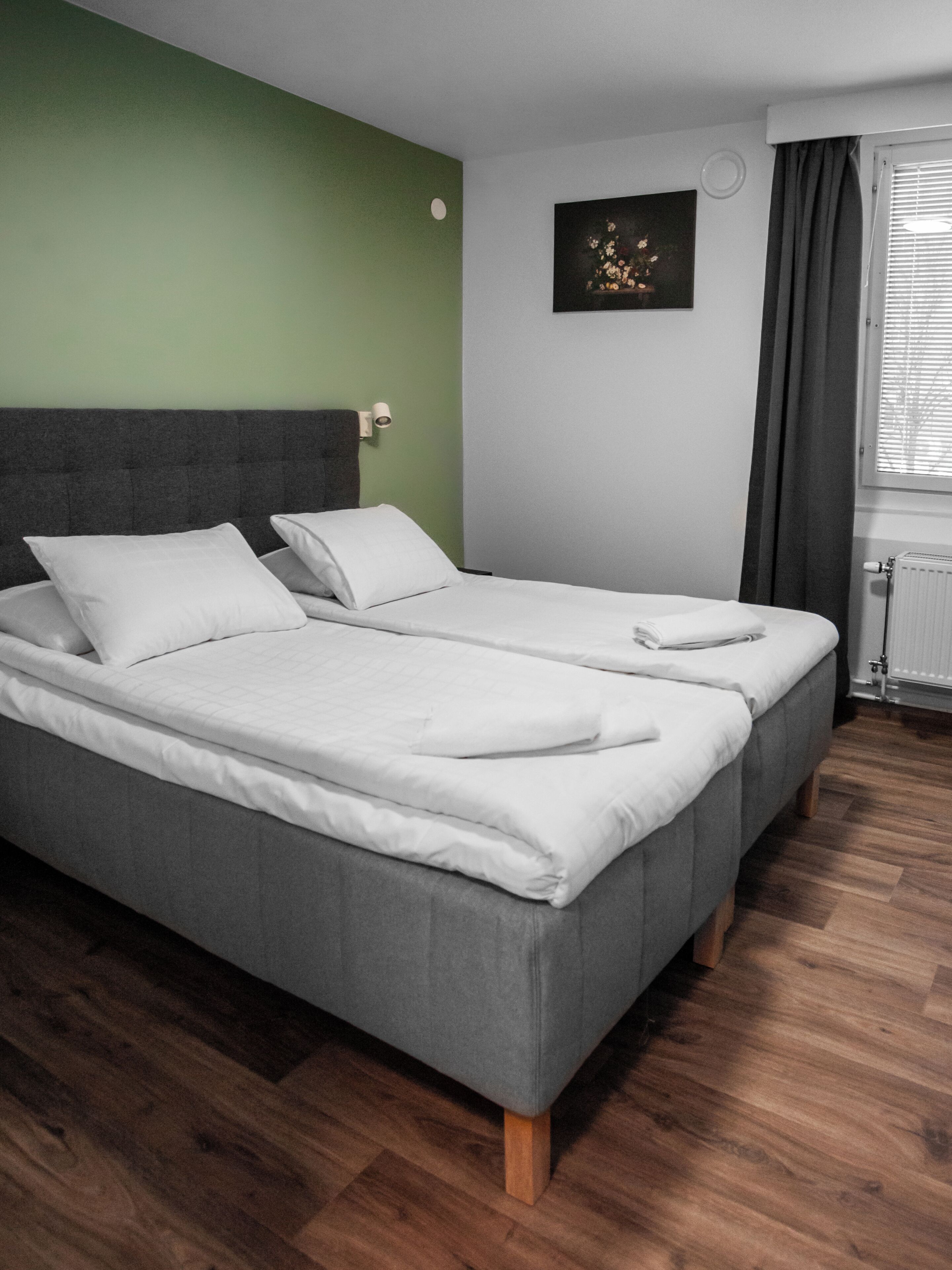Twin Room | Free WiFi, bed sheets