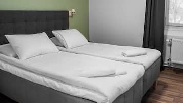 Twin Room | Free WiFi, bed sheets