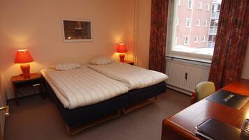 Free WiFi, bed sheets