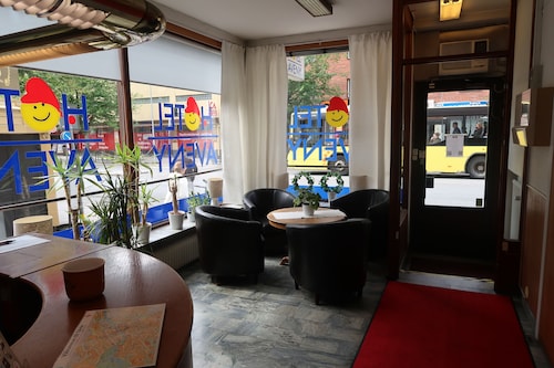 Hotel Aveny Bed & Breakfast