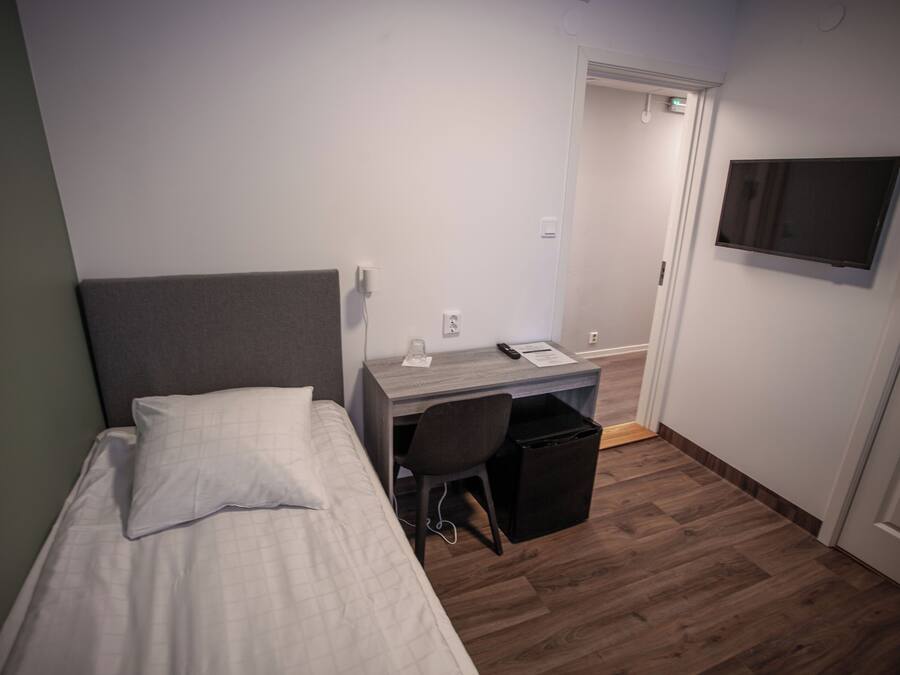 Einzelzimmer | Kostenloses WLAN, Bettwäsche