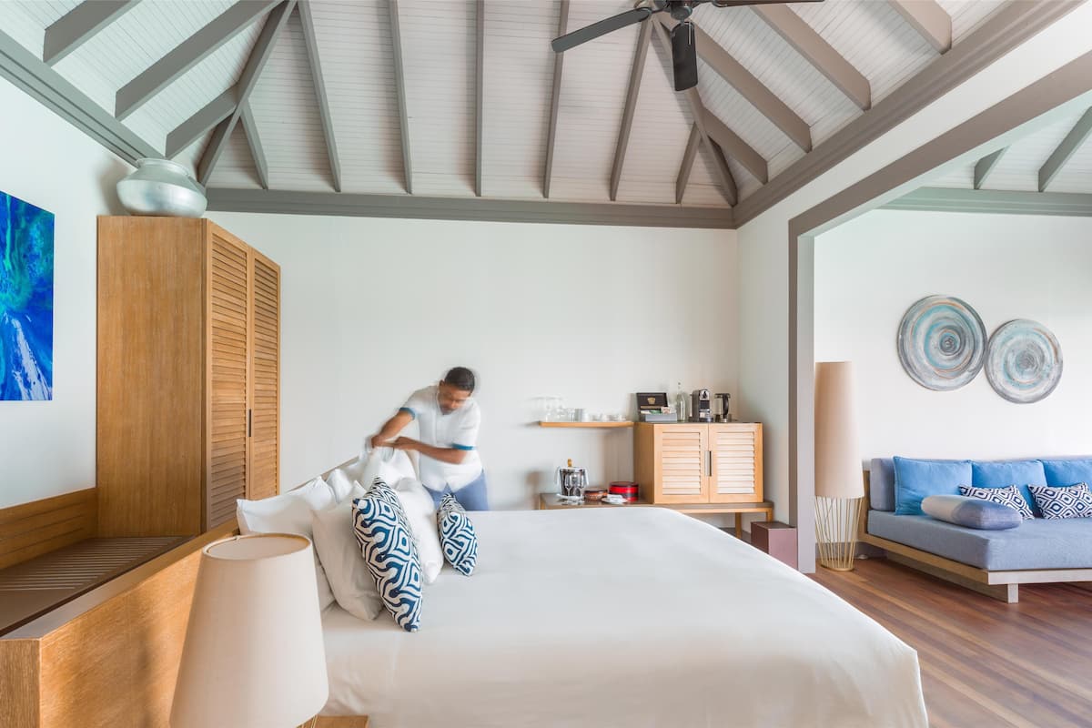 1 habitación, ropa de cama de alta calidad, cubrecamas y minibar