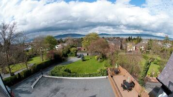 Chambre Double Supérieure, 1 trÚs grand lit | Vue de la chambre