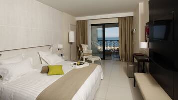 Zimmer, Meerseite | Hochwertige Bettwaren, Minibar, Zimmersafe, Schreibtisch