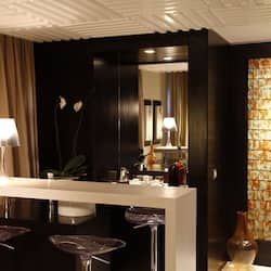 Junior Suite | 1 bilik tidur, peralatan tempat tidur premium, bar mini