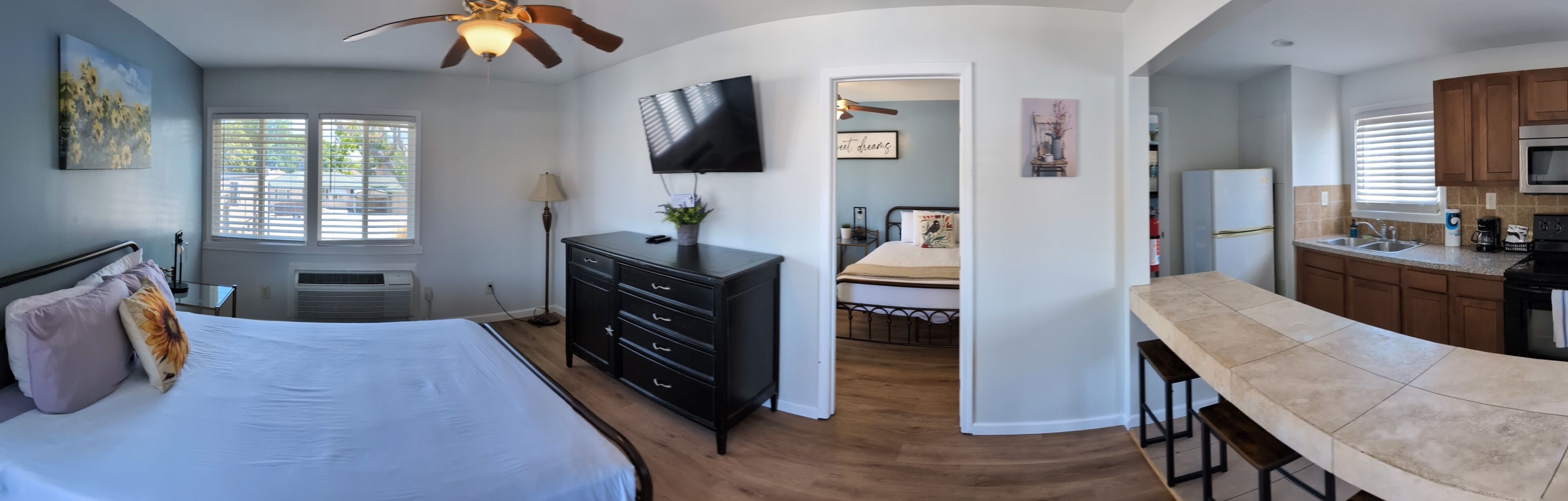 Familien-Suite, 2 Schlafzimmer, Küche, Bergblick | Hochwertige Bettwaren, Tempur-Pedic-Betten, Schreibtisch