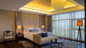 Premier Suite (High Floor) | Minibar, in-room safe, desk, iron/ironing board - Radisson Blu Hotel Kashgar (Kashgar)
