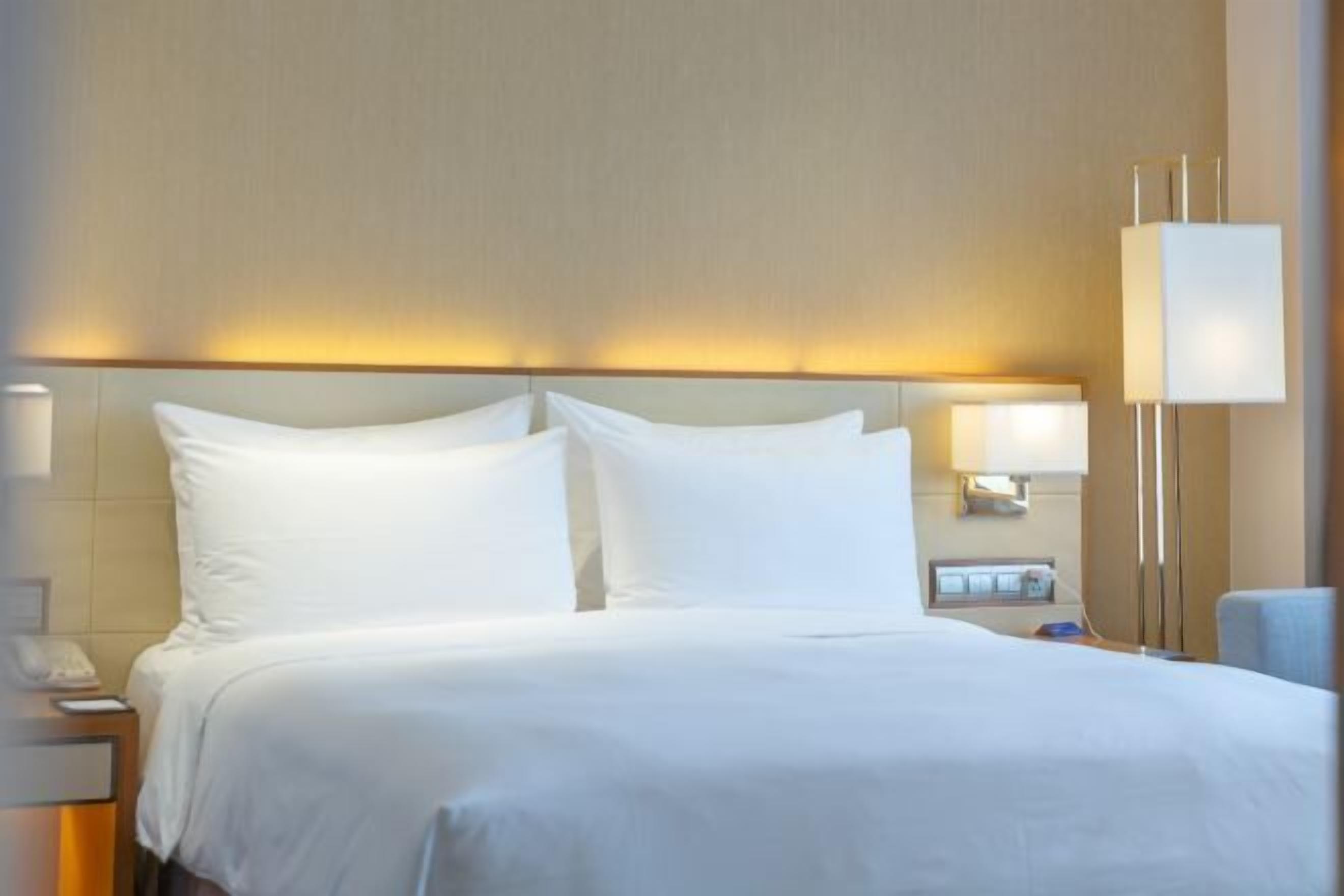 Minibar, in-room safe, desk, iron/ironing board