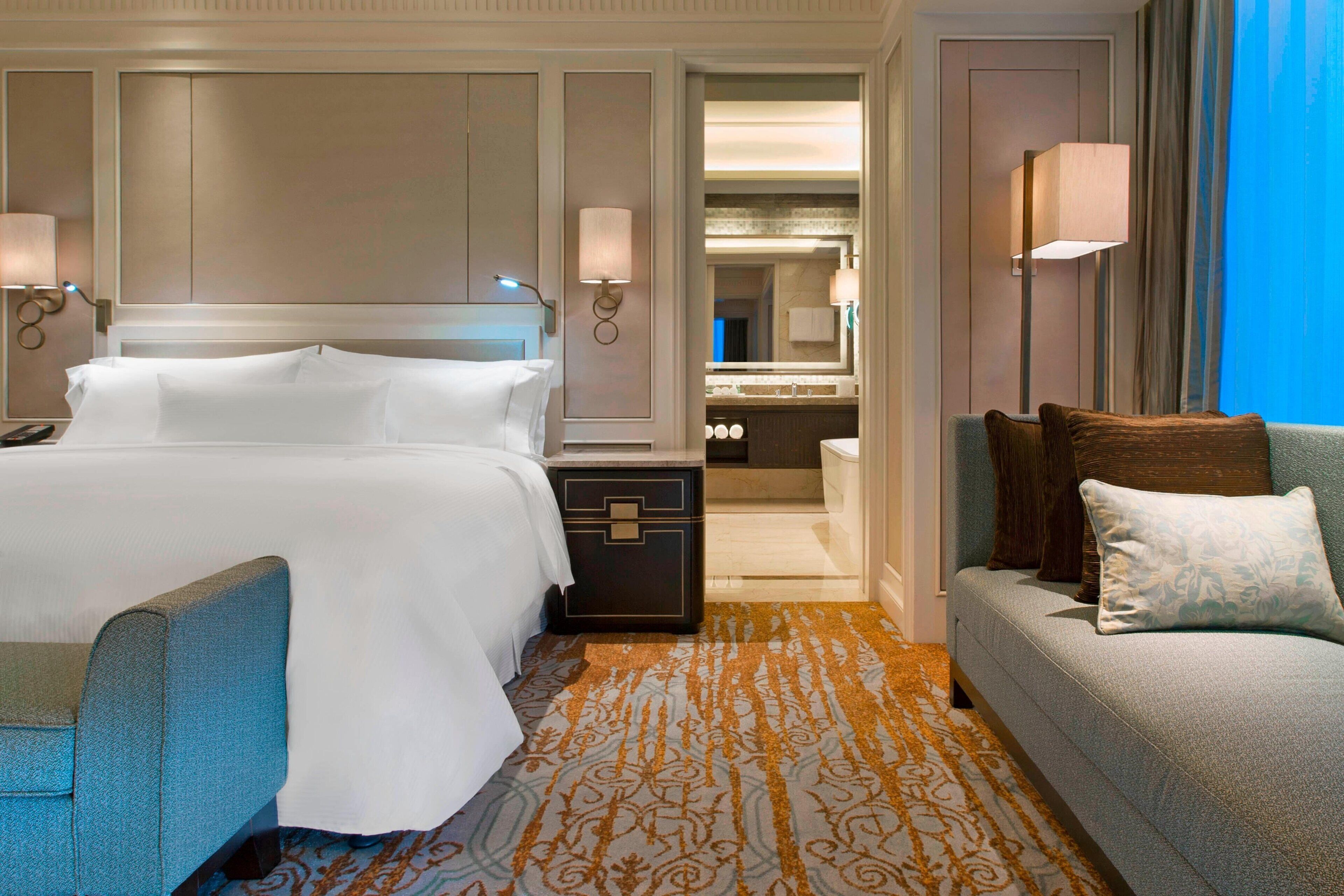 minibar, in-room safe, desk, blackout curtains