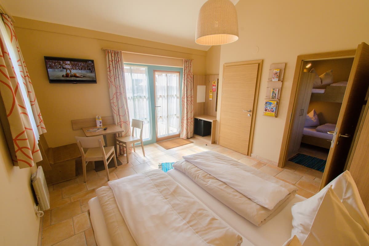 In-room safe, desk, free WiFi, bed sheets