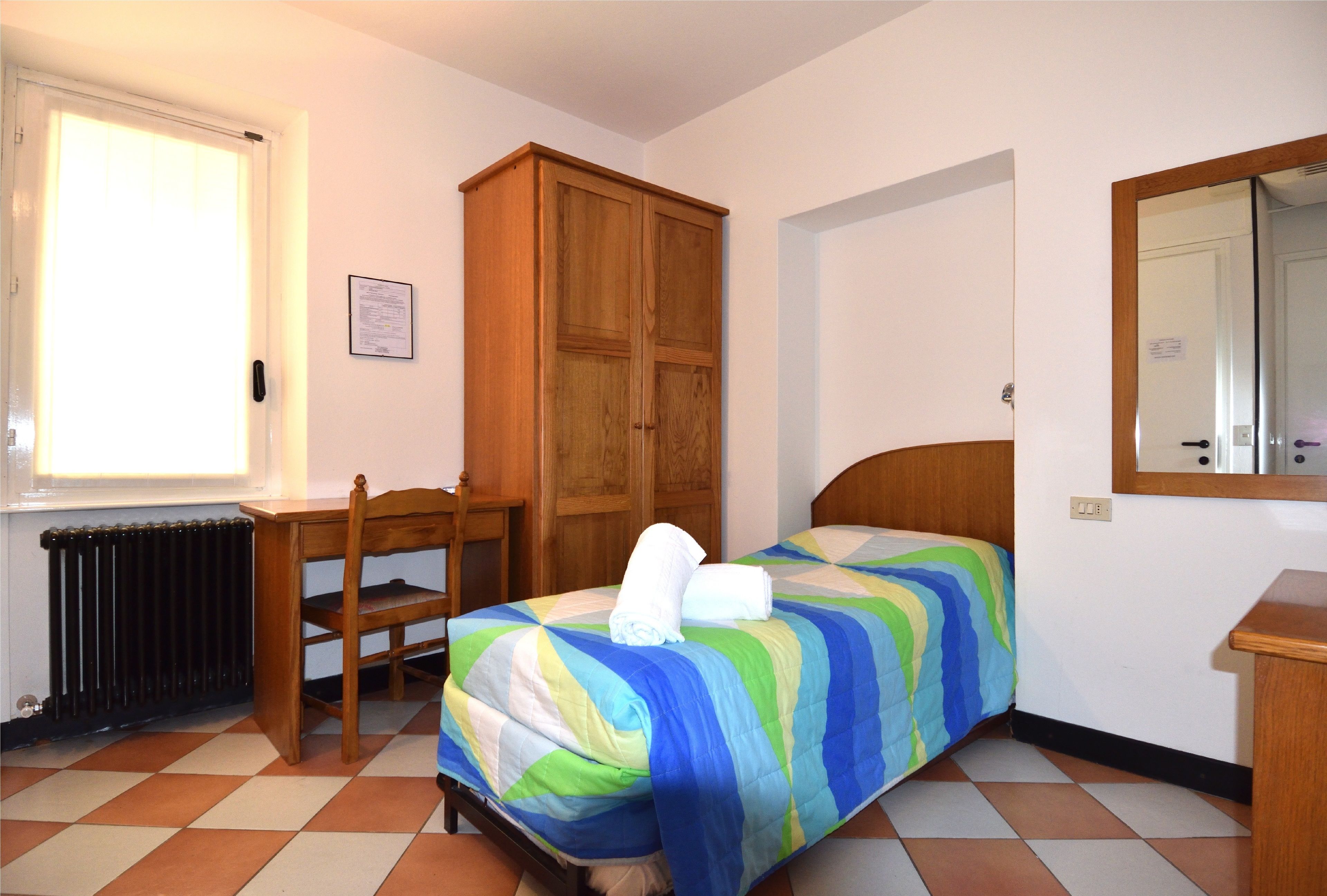 1 bedroom, in-room safe, desk, free wifi