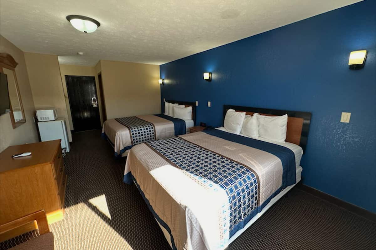 Free WiFi, bed sheets