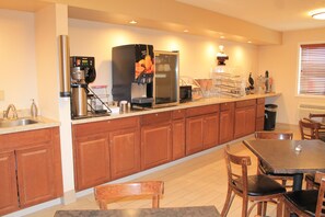 Daily continental breakfast (USD 2 per person)