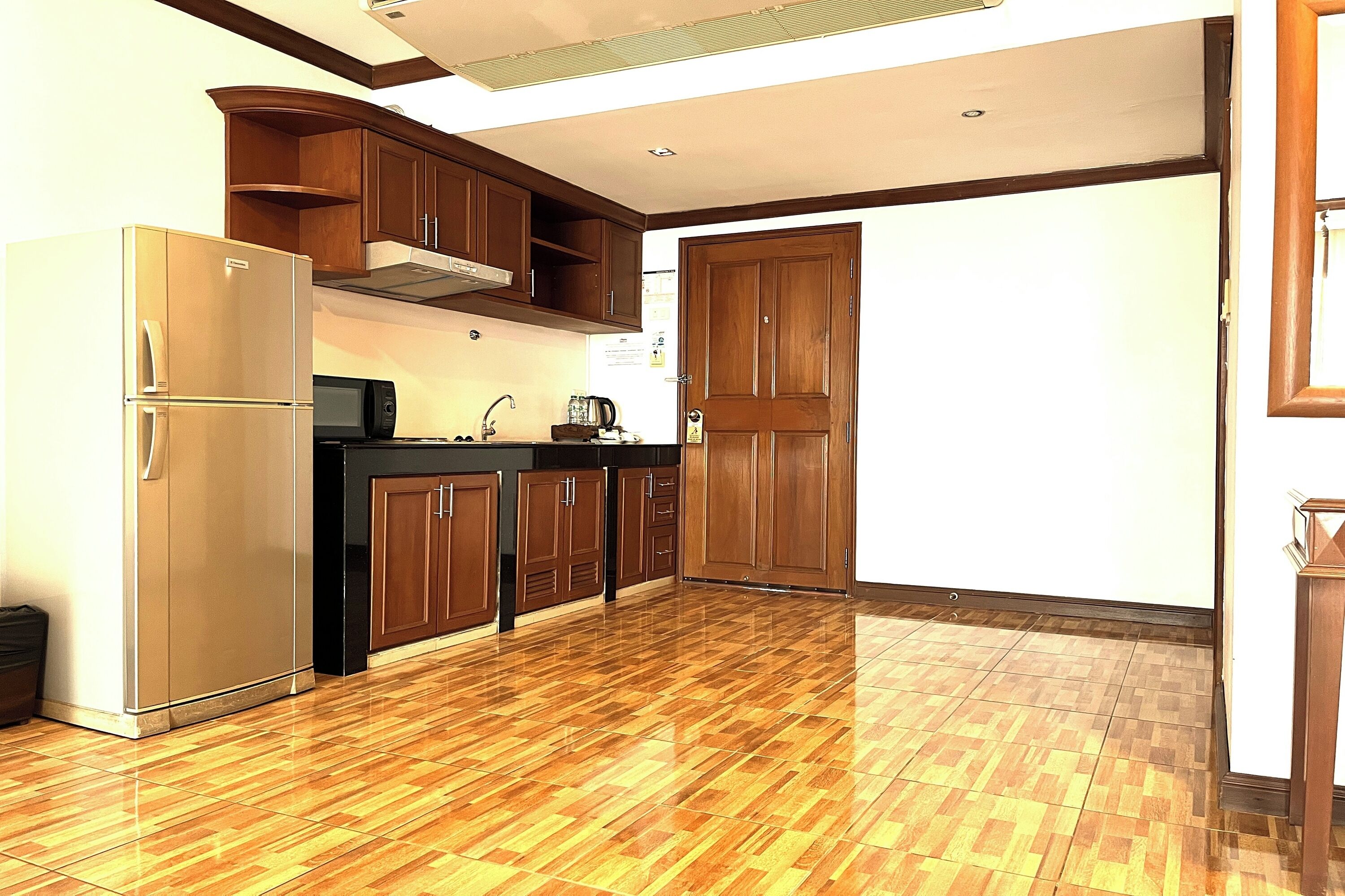 Photo - Aiyaree Place Hotel SHA PLUS