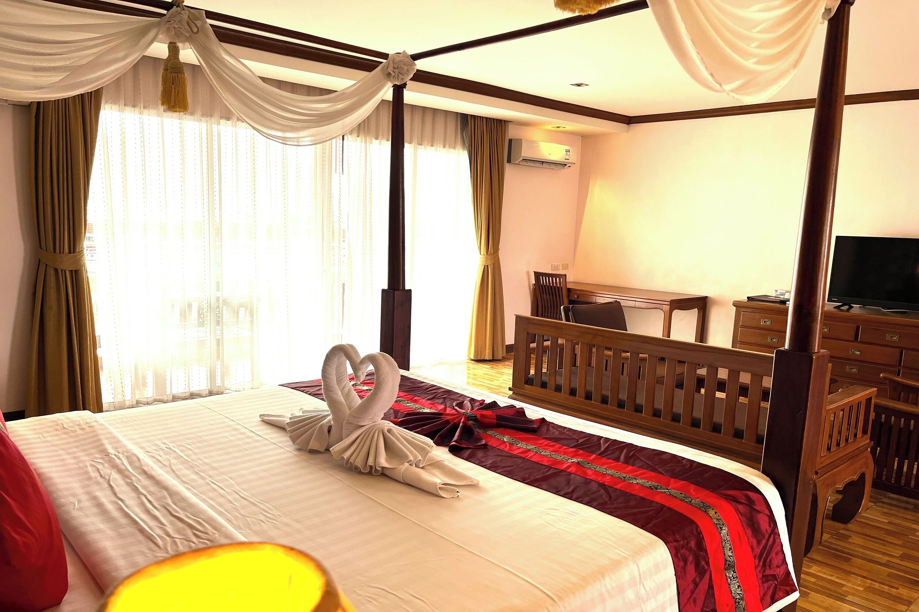 Photo - Aiyaree Place Hotel SHA PLUS