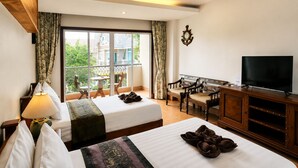 In-room safe, desk, blackout curtains, cots/infant beds - Harmony Inn (Pattaya)