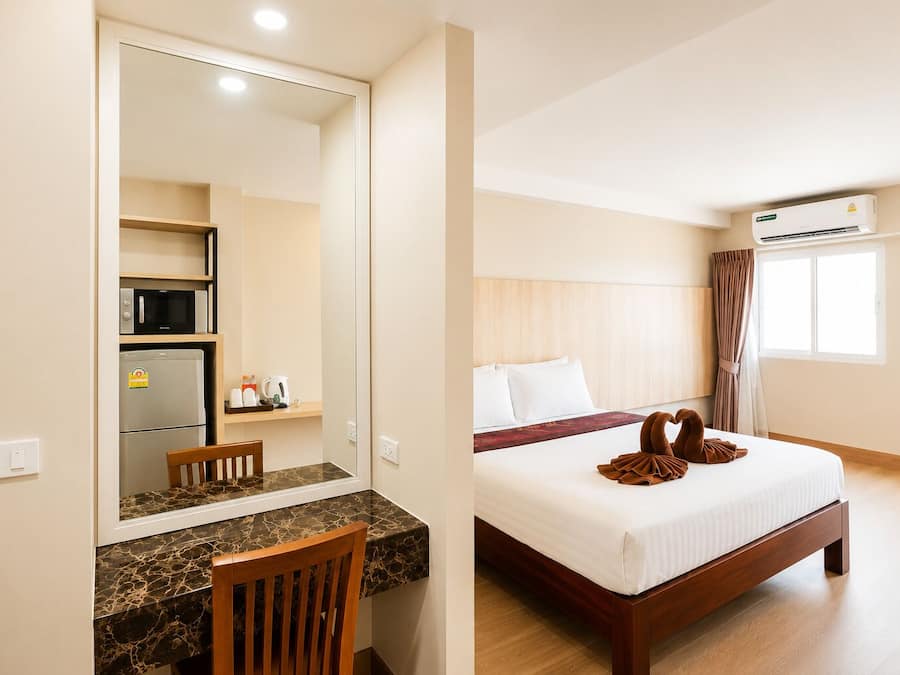 Annex Room