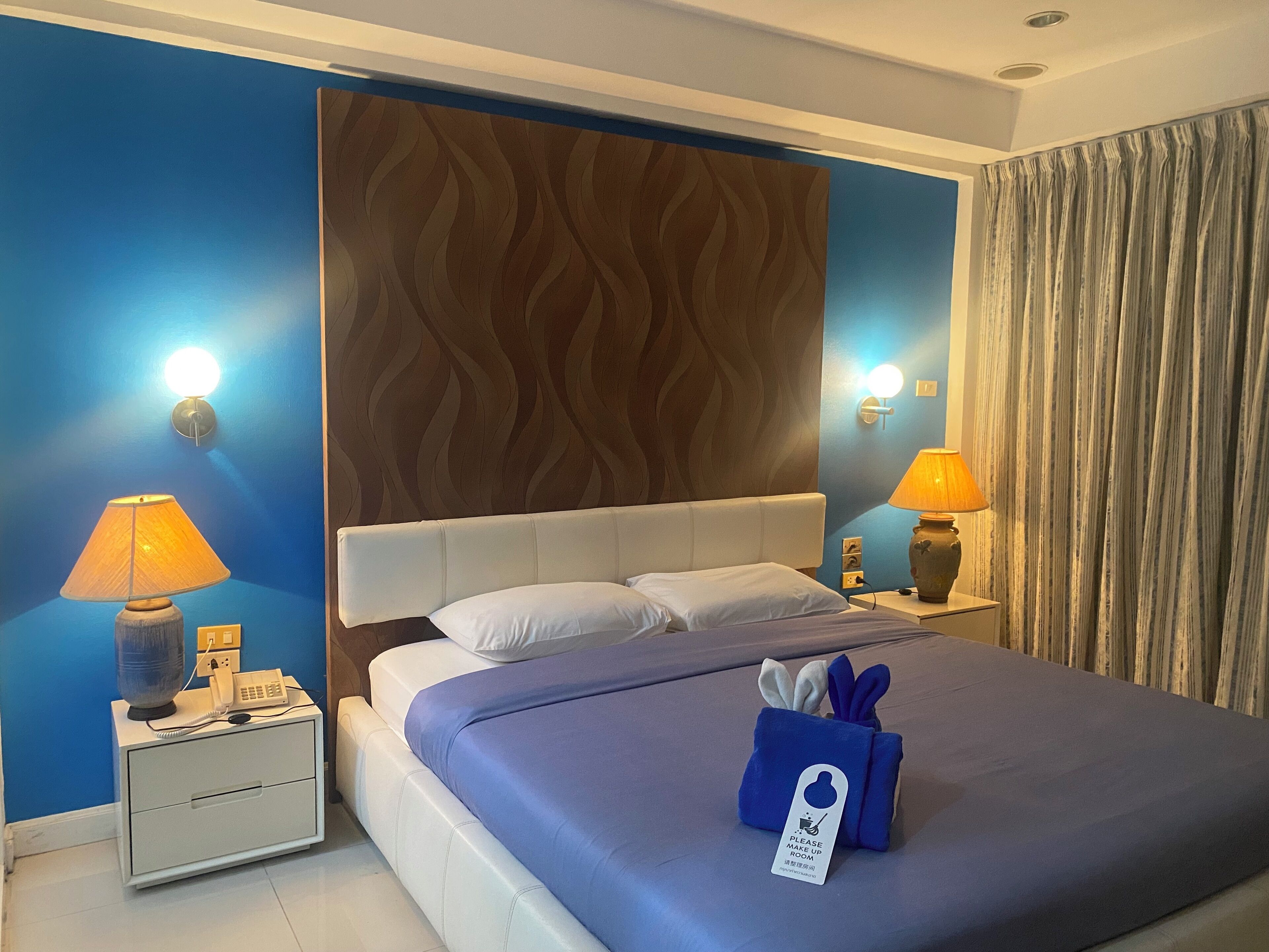 premier double room | 1 bedroom, minibar, in-room safe, desk