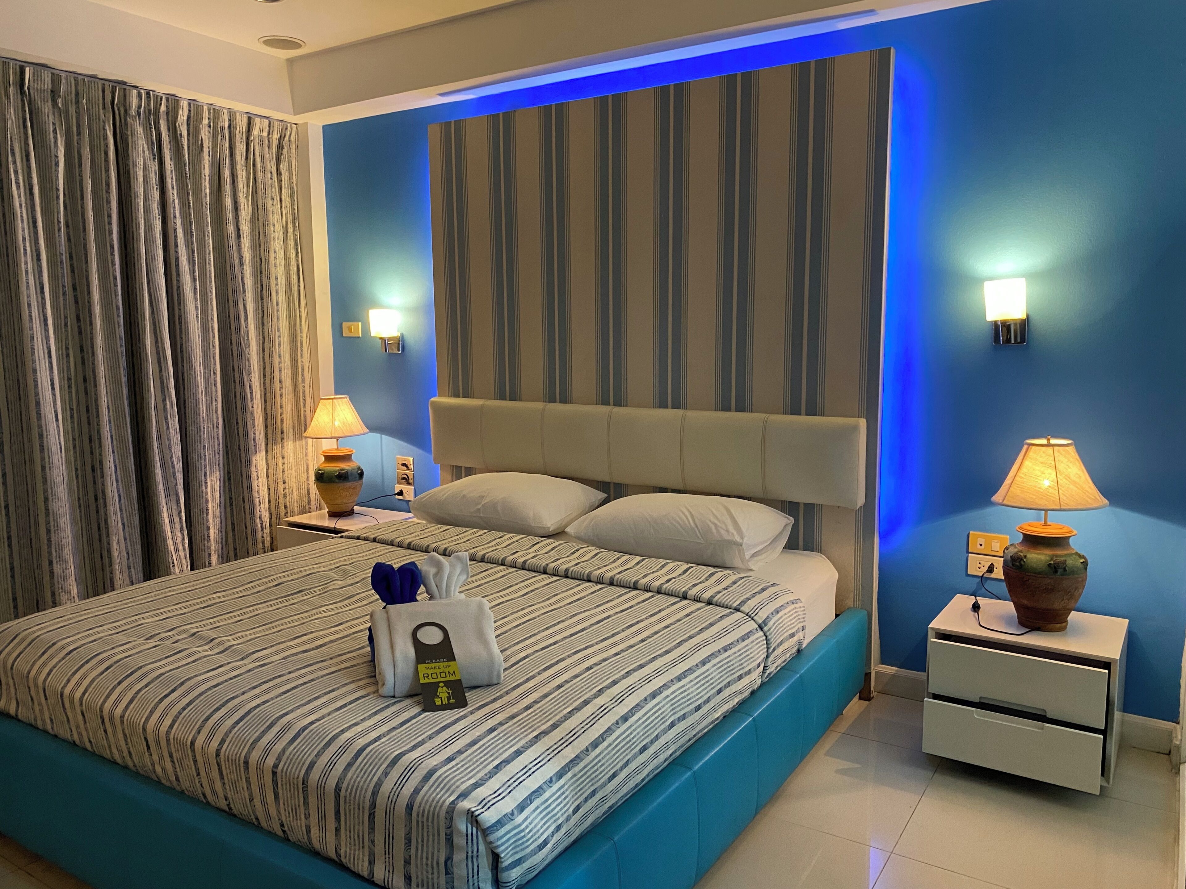premier double room | 1 bedroom, minibar, in-room safe, desk