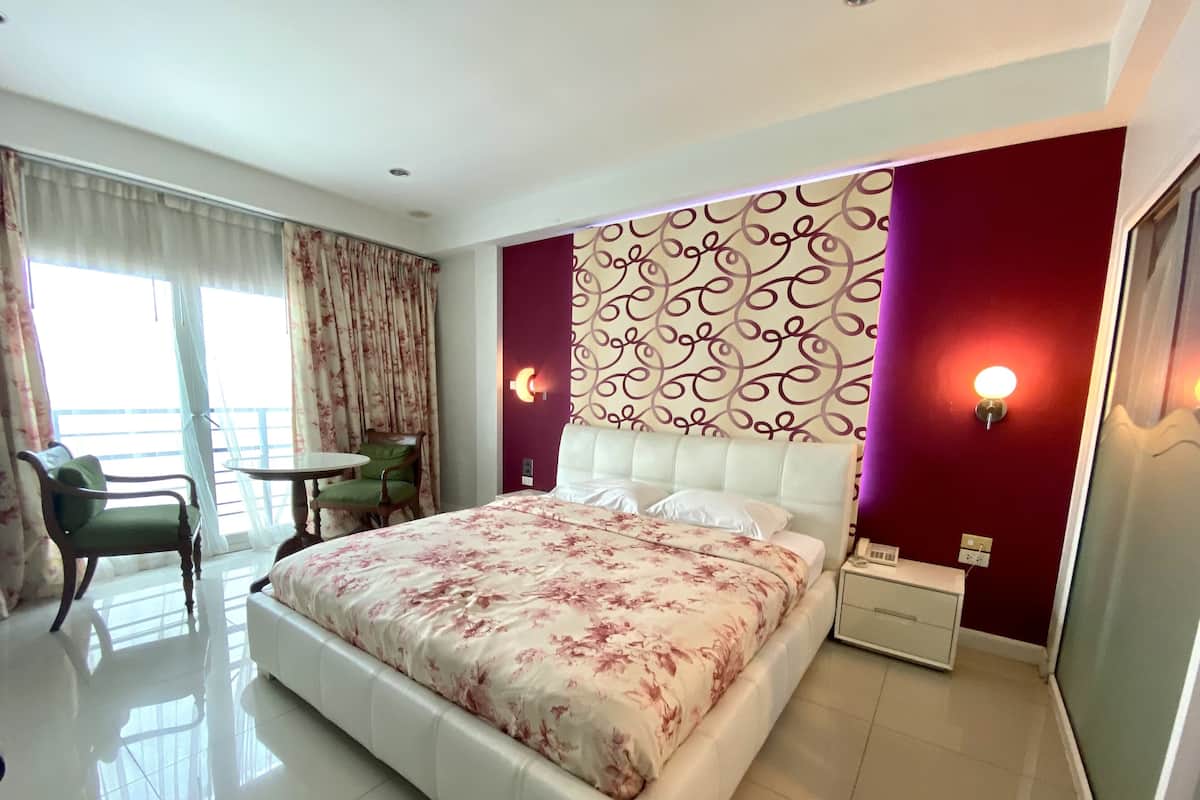 1 bedroom, minibar, in-room safe, desk