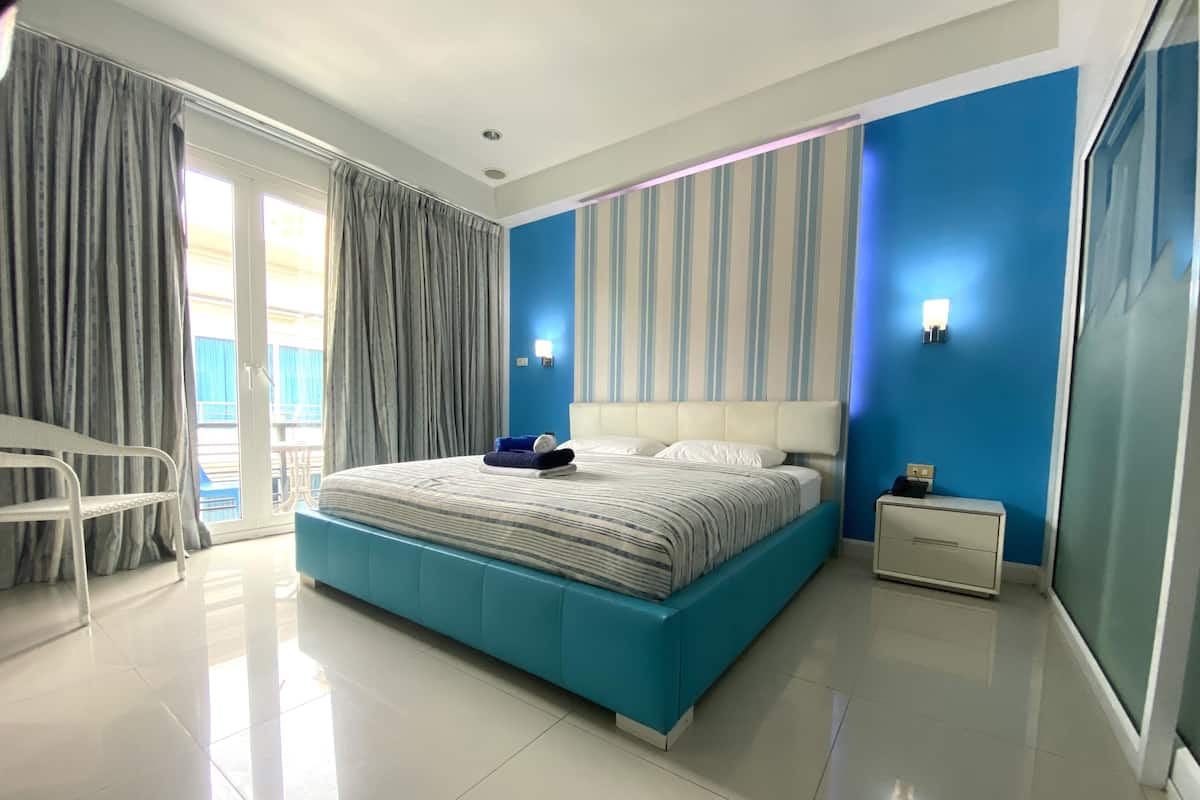1 bedroom, minibar, in-room safe, desk