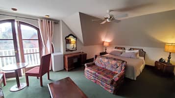 Suíte júnior | Cofres nos quartos, escrivaninha, ferros/tábuas de passar roupa