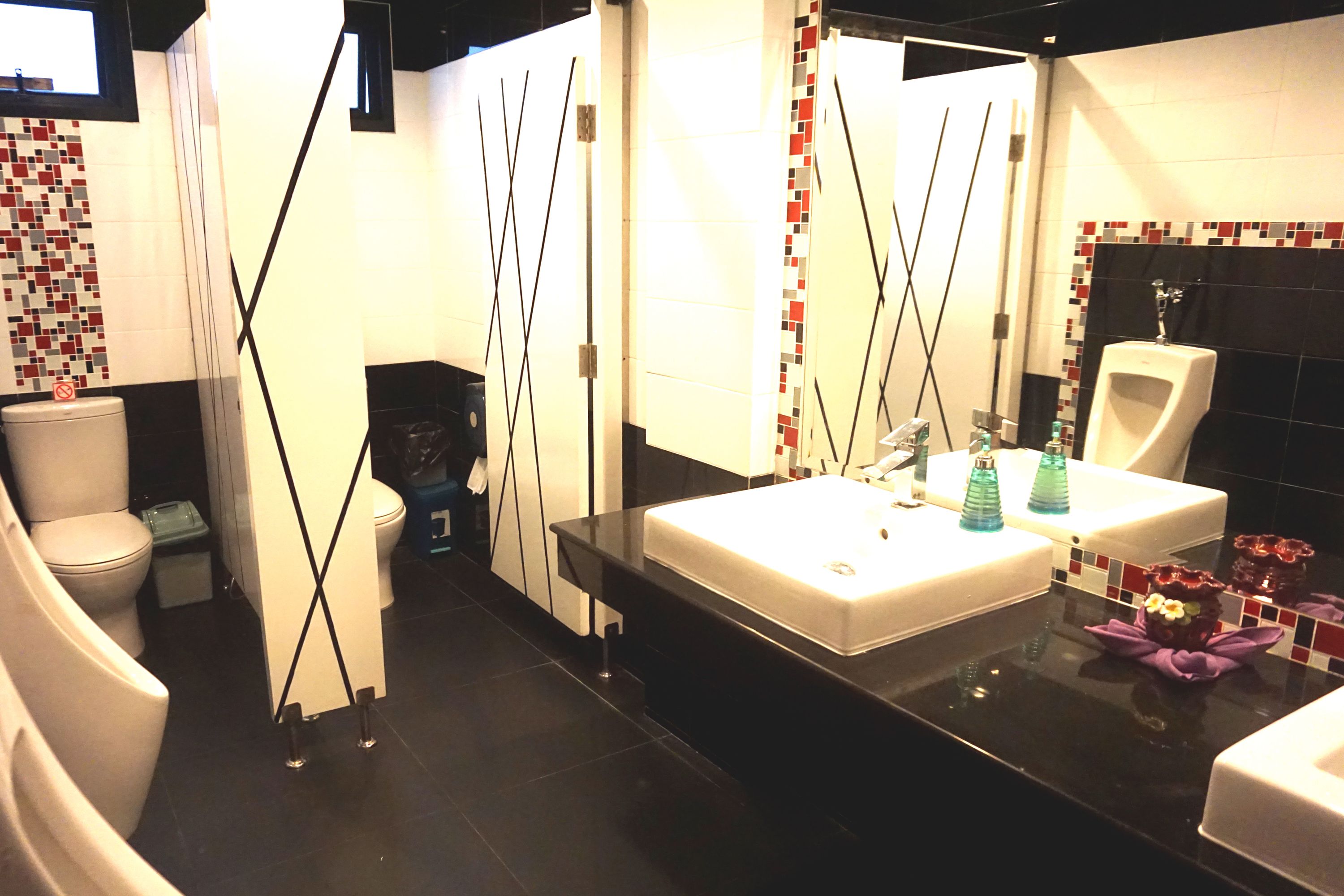 double room | bathroom | shower, free toiletries, hair dryer, towels