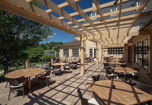 2 restaurants; breakfast, lunch and dinner served  - Boar's Head Resort (Charlottesville)