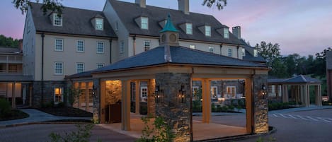 Fasade – kveld/natt