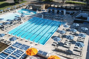 3 outdoor pools, pool loungers - Boar's Head Resort (Charlottesville)