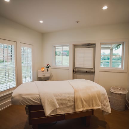 Couples treatment rooms, sauna, steam room, body treatments, body wraps