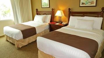 Standard Double Room | In-room safe, desk, iron/ironing board, free WiFi