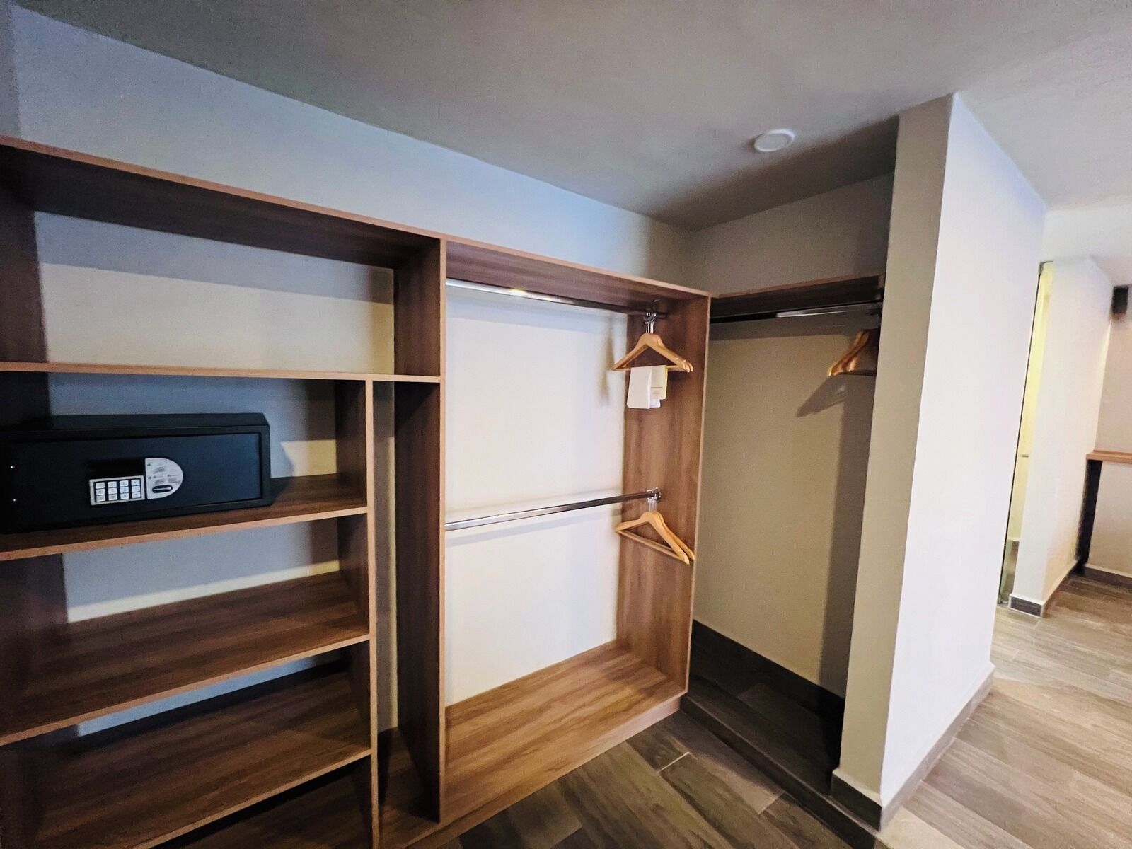 Photo - La Posada Hotel & Suites