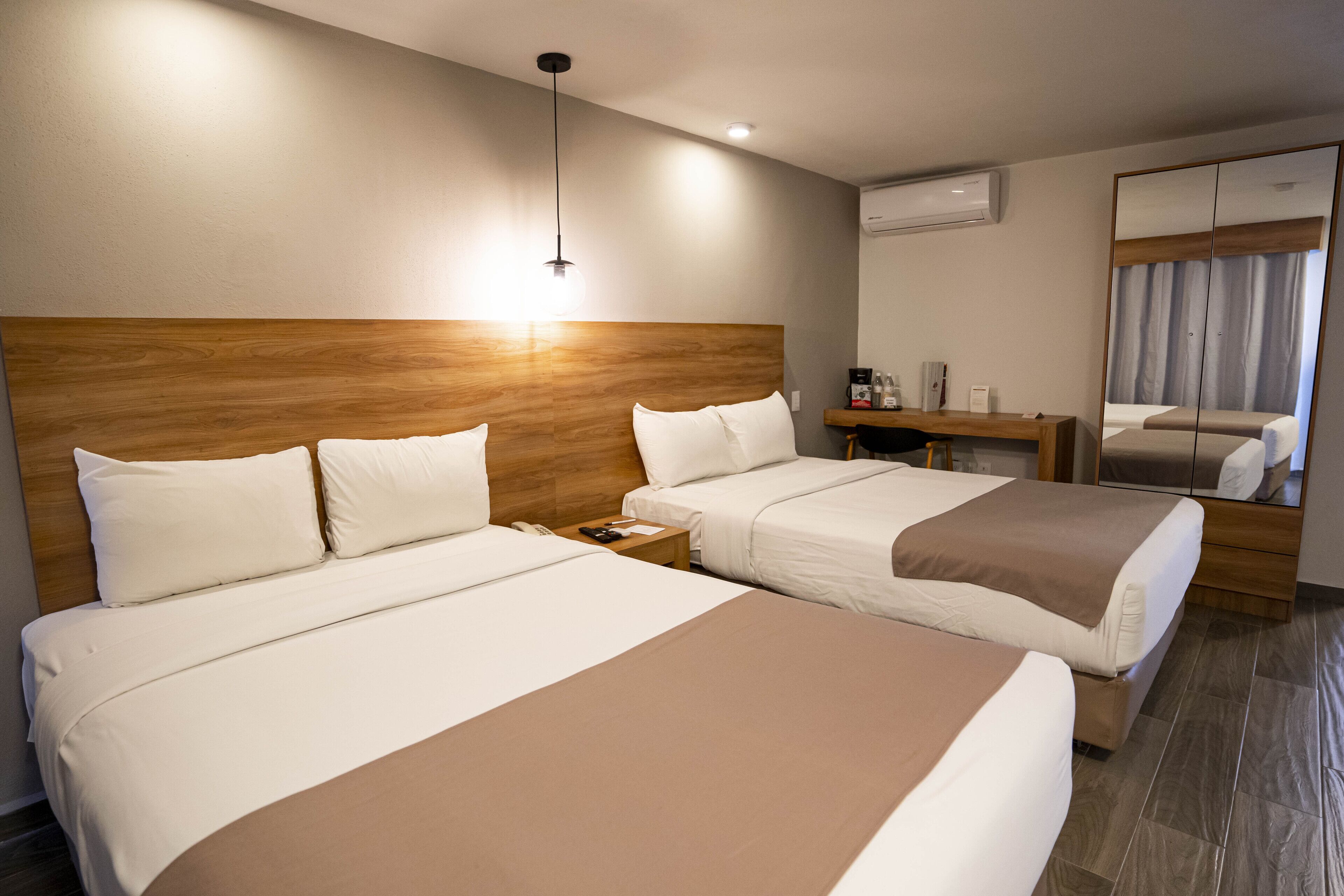 Foto - La Posada Hotel y Suites