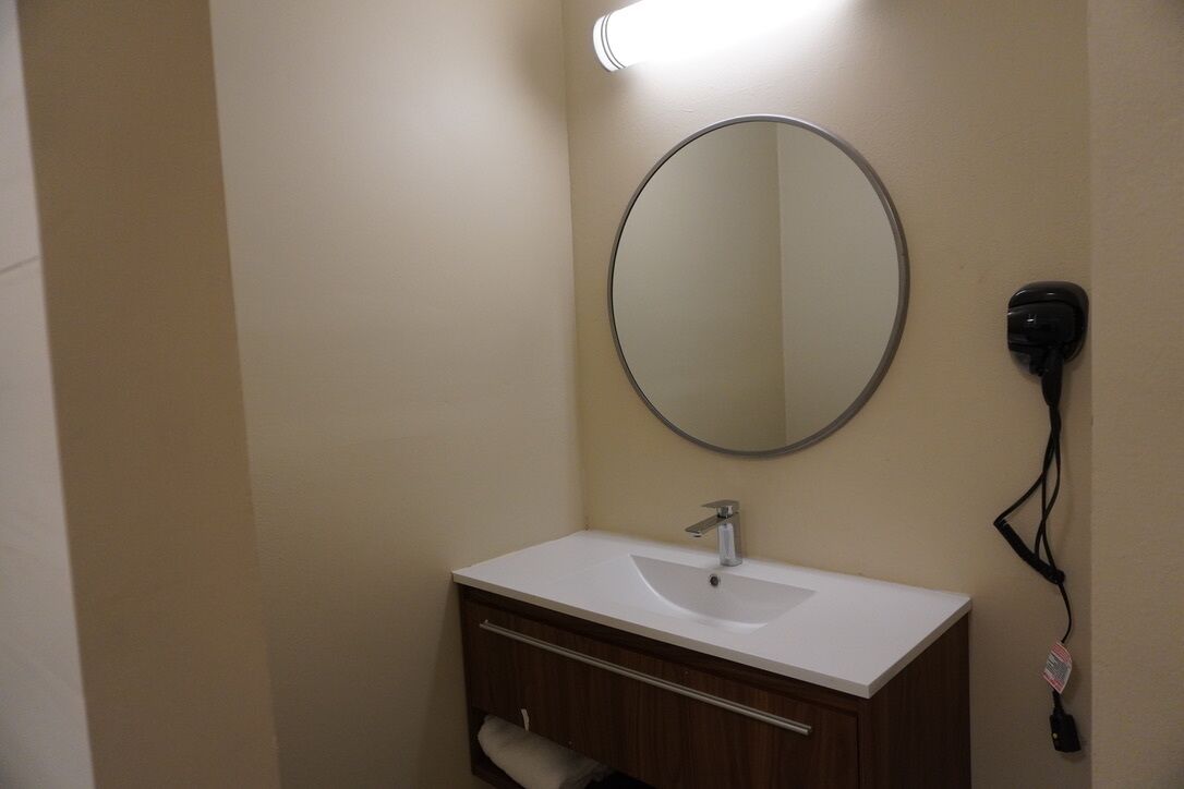 Standard Room, 2 Queen Beds | Bathroom