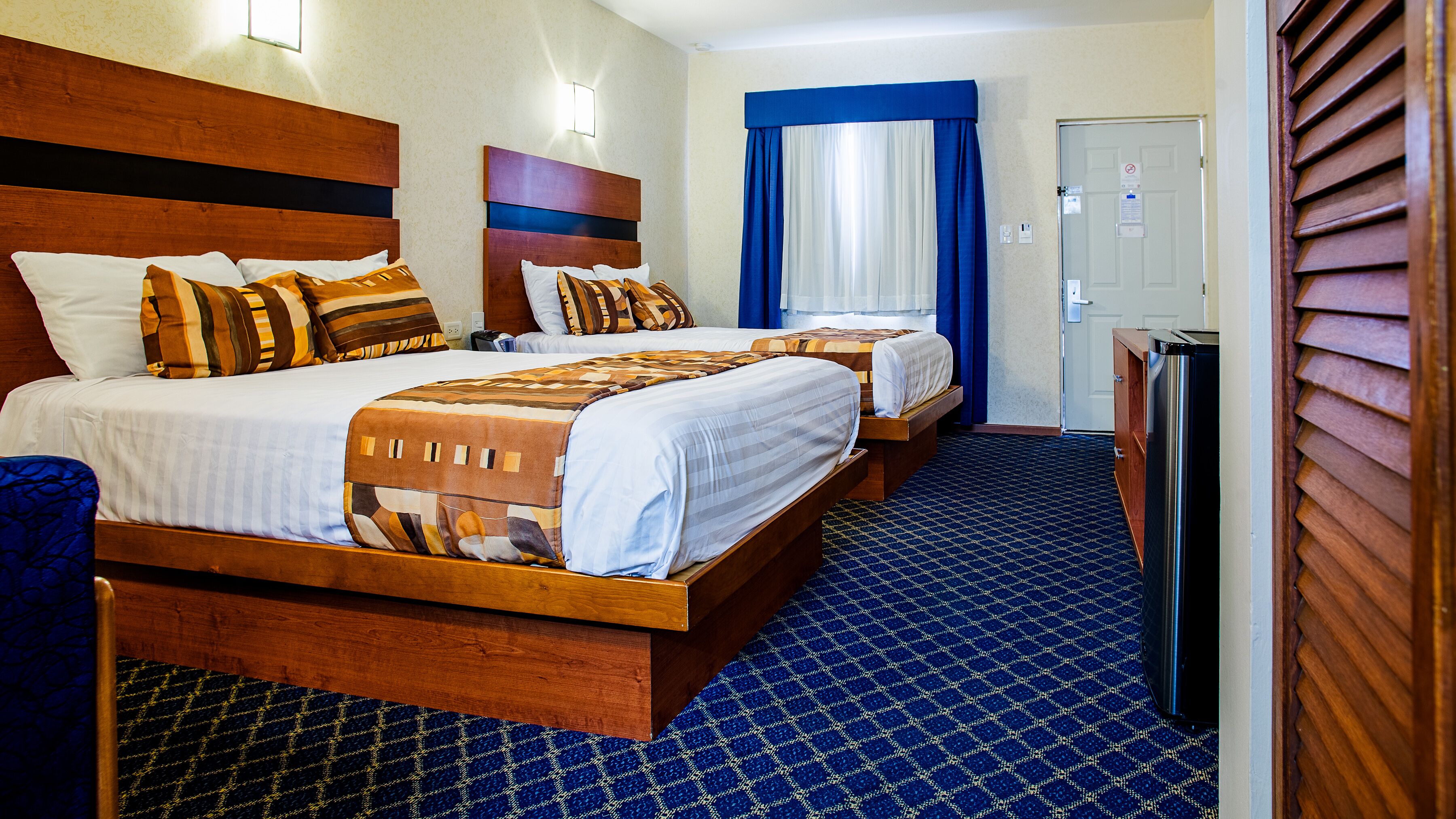 double room | down duvets, minibar, in-room safe, desk