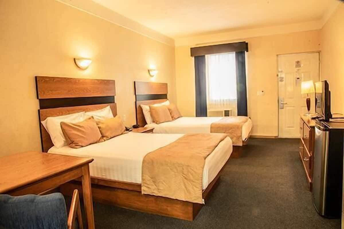 Down comforters, minibar, in-room safe, desk