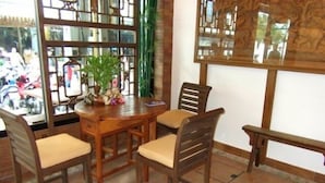 Bữa sáng với phụ phí nhỏ 