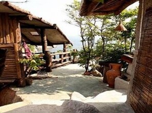 Property grounds - Moondance Magic View Bungalow (Koh Tao)