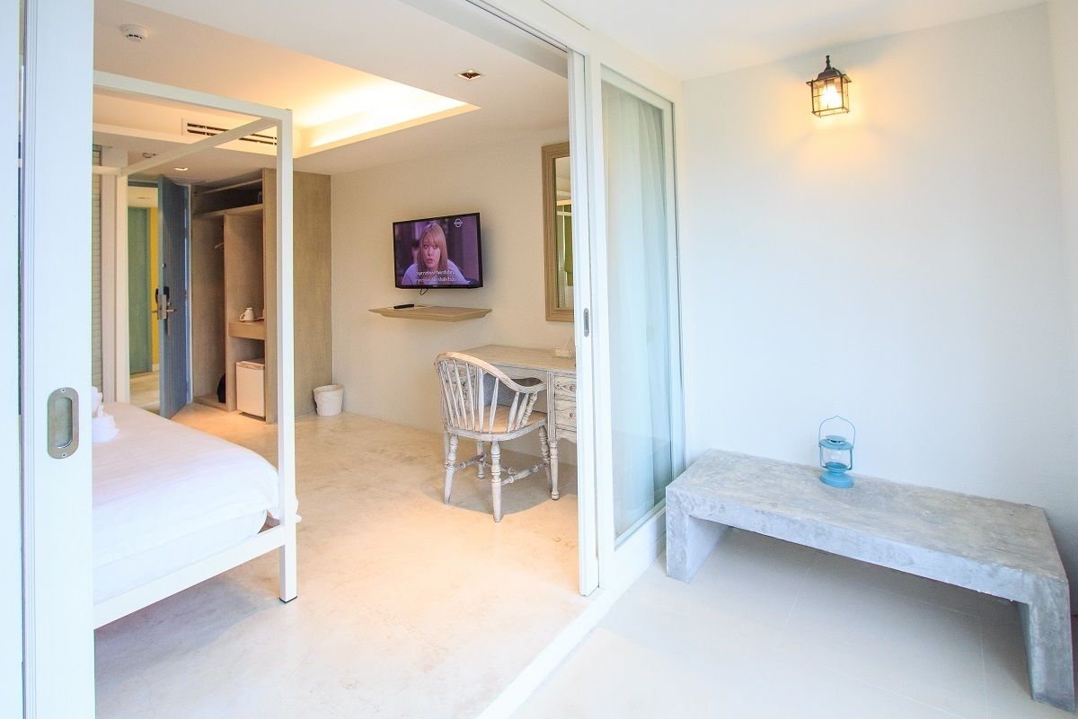 Deluxe Room, Balcony, Partial Sea View | Terrace/patio