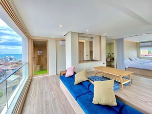 In-room safe, blackout curtains, rollaway beds, free WiFi - Hub Hua Hin 57 Hotel (Hua Hin)