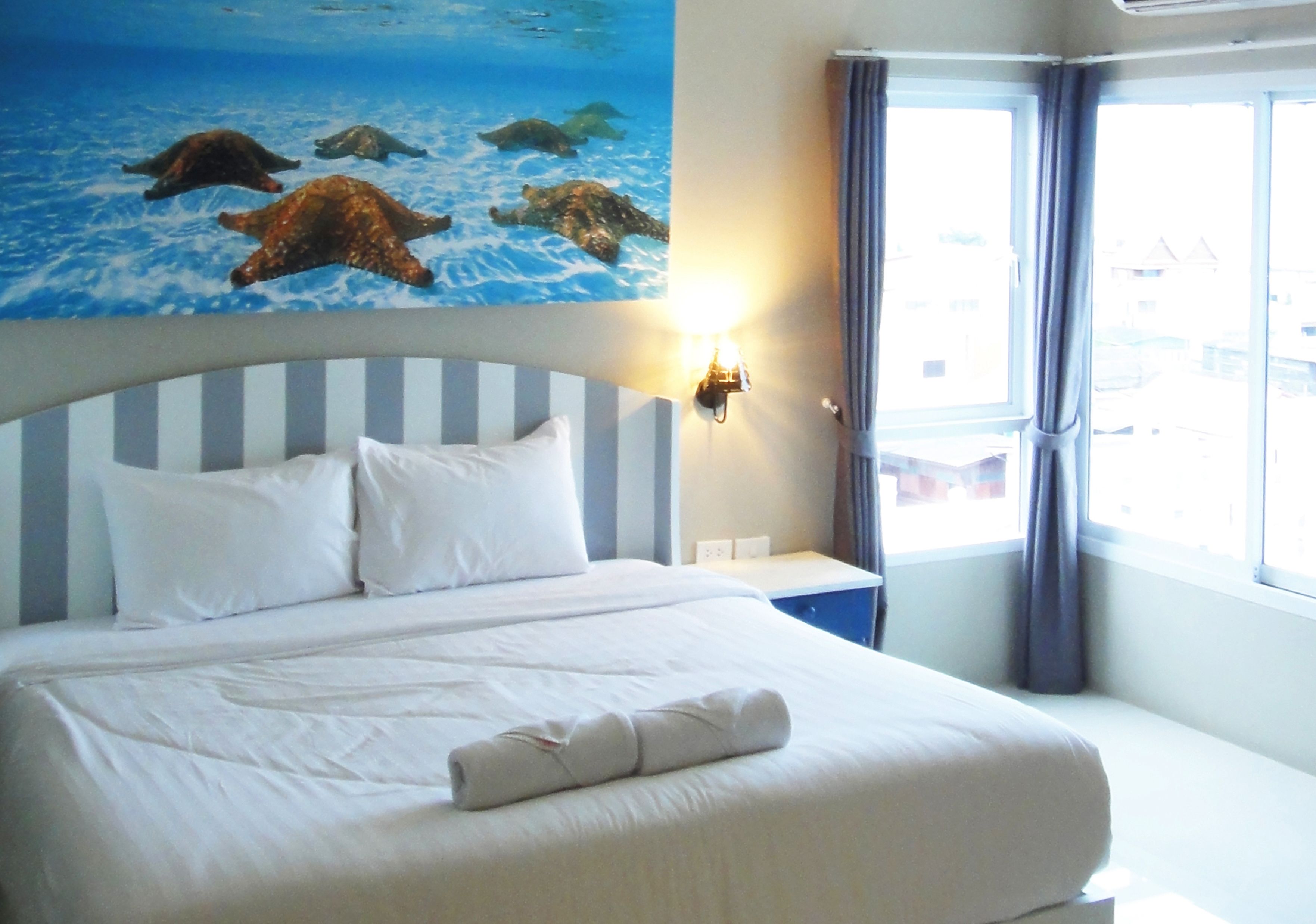 deluxe room, sea view | in-room safe, blackout curtains, rollaway beds, free wifi