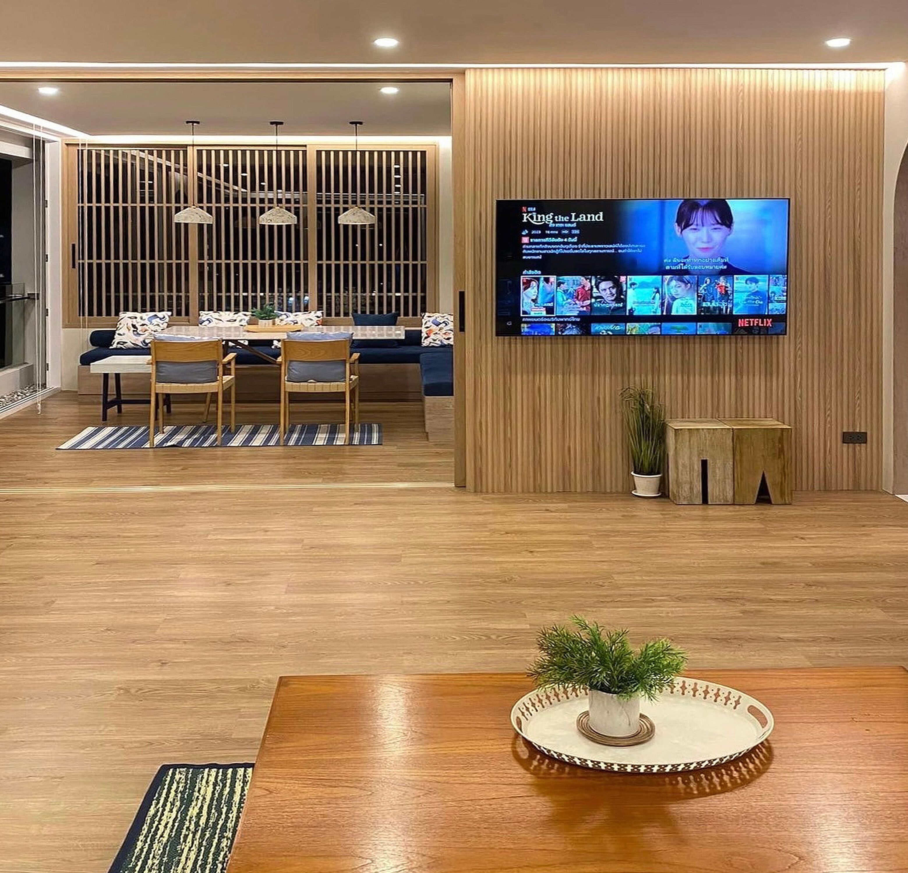 grand suite | living area | lcd tv