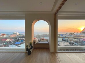 Grand Suite | Living area | LCD TV