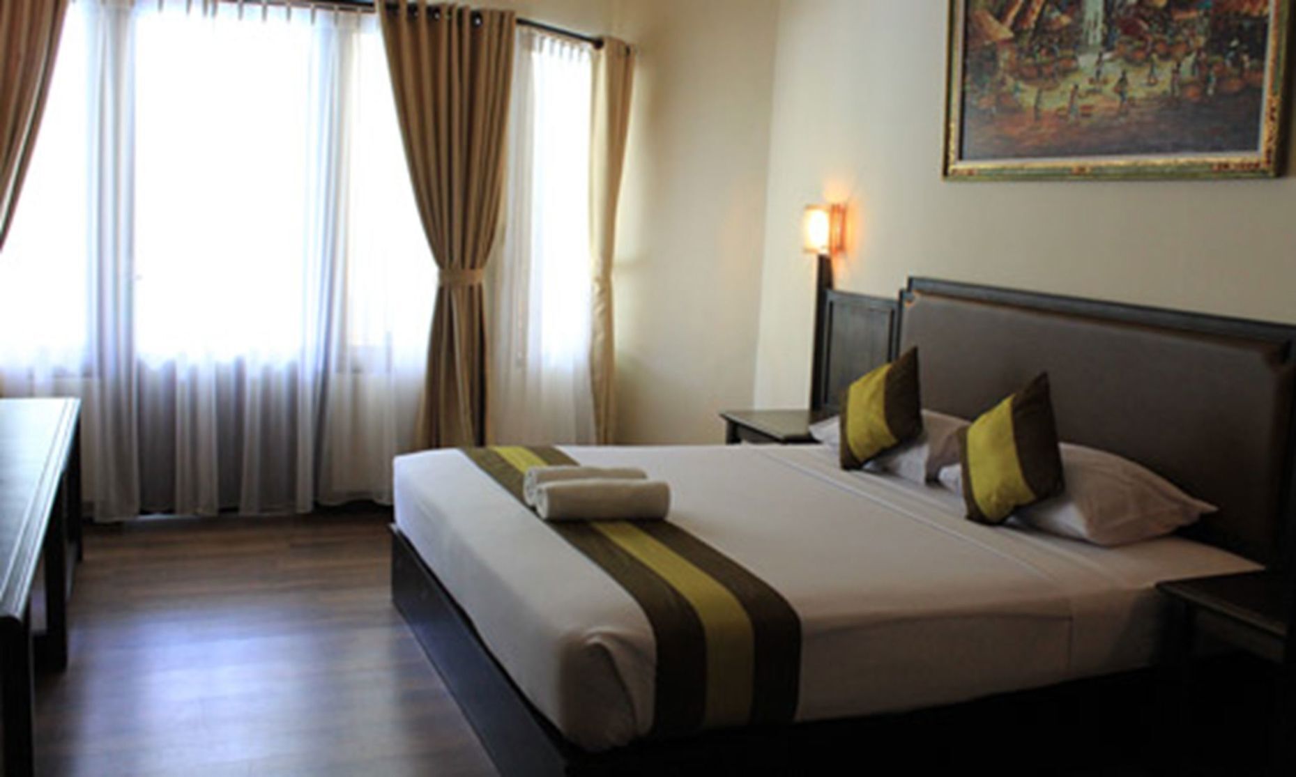 Seprai katun Mesir, seprai premium, meja kerja, dan Wi-Fi gratis