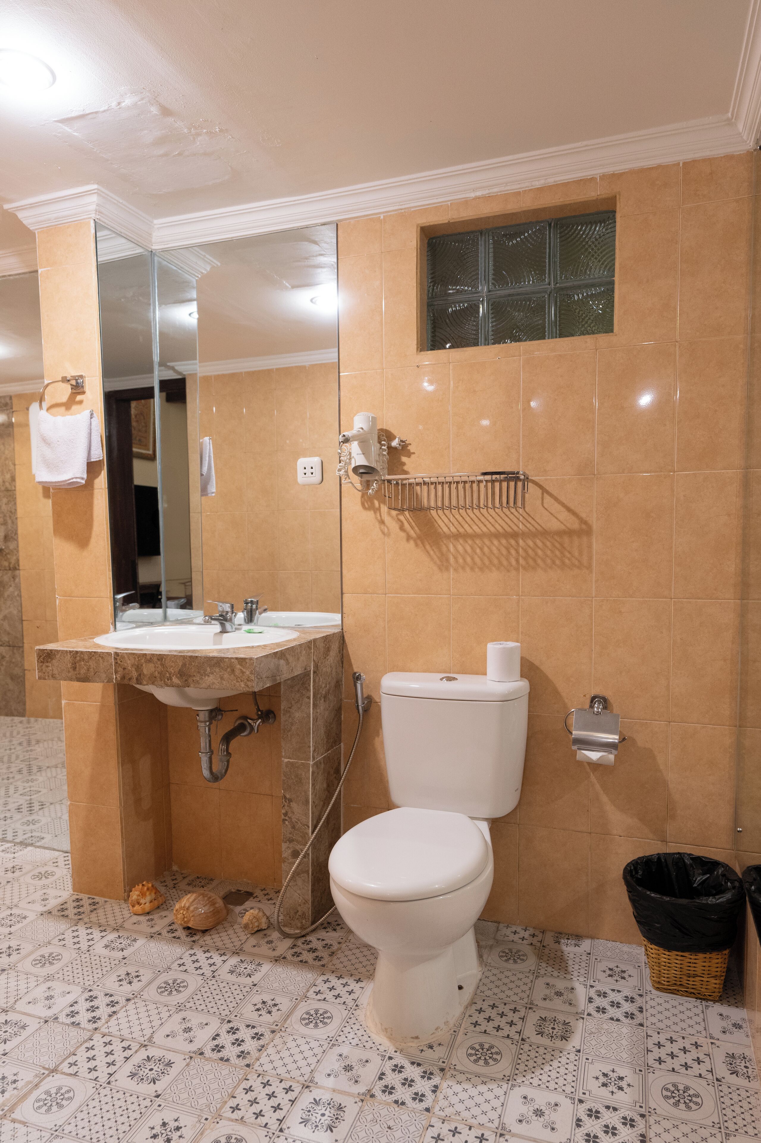 suite | bathroom | shower, hair dryer, towels