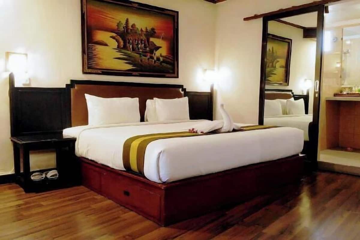 Egyptinpuuvillaiset lakanat, ylelliset vuodevaatteet, työpöytä